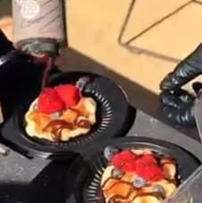 Catering waffle presentation 6